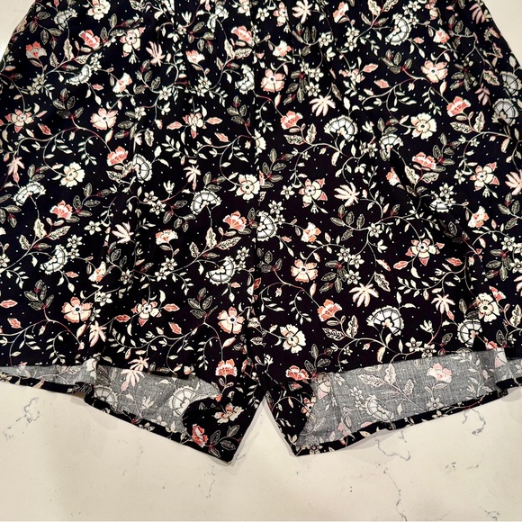 Old Navy Black Floral V-Neck Romper with Pockets NWT - Picture 5 of 16